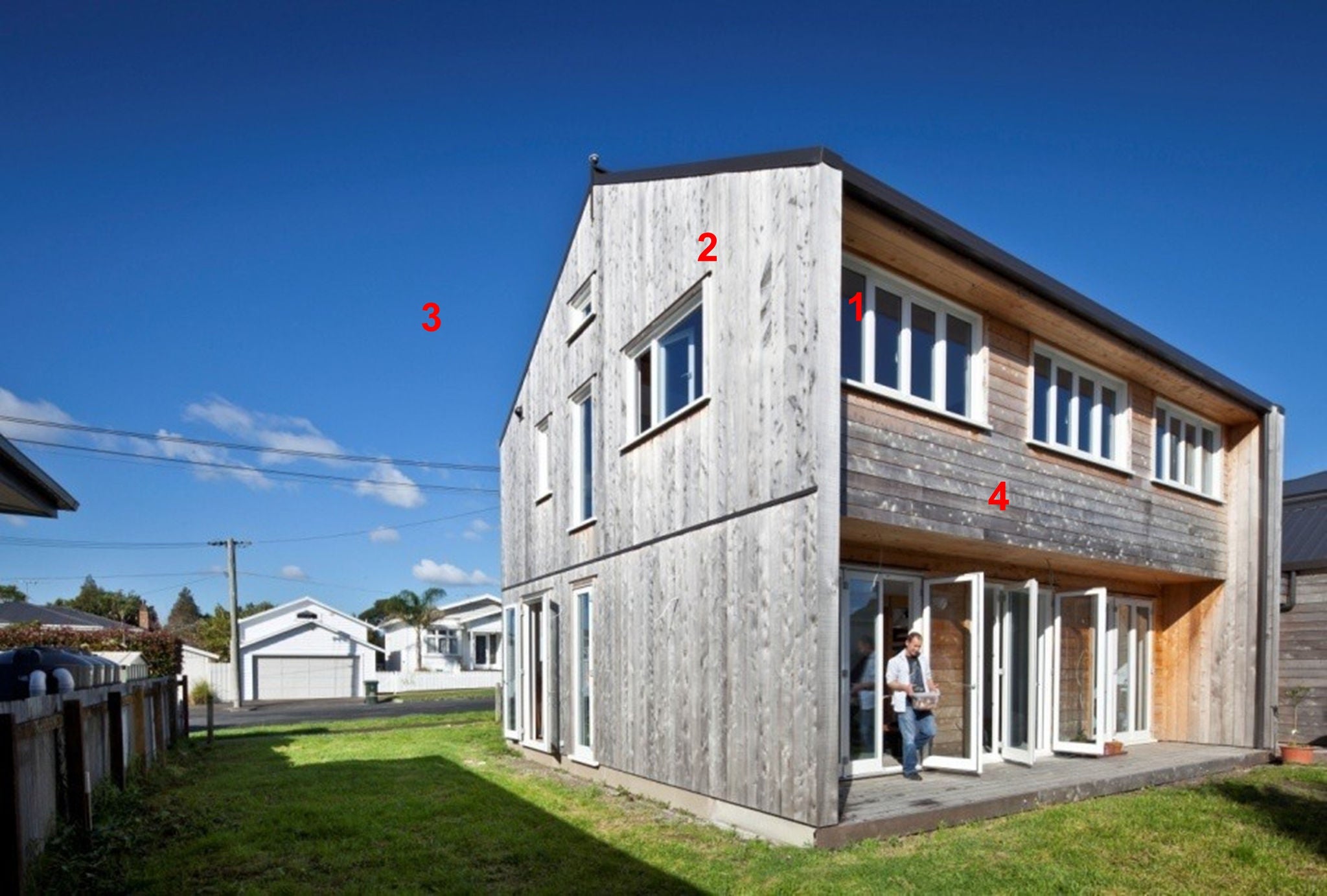 Side angle from the garden, glazing has been placed in a way to ensure it does not get too much solar gain.