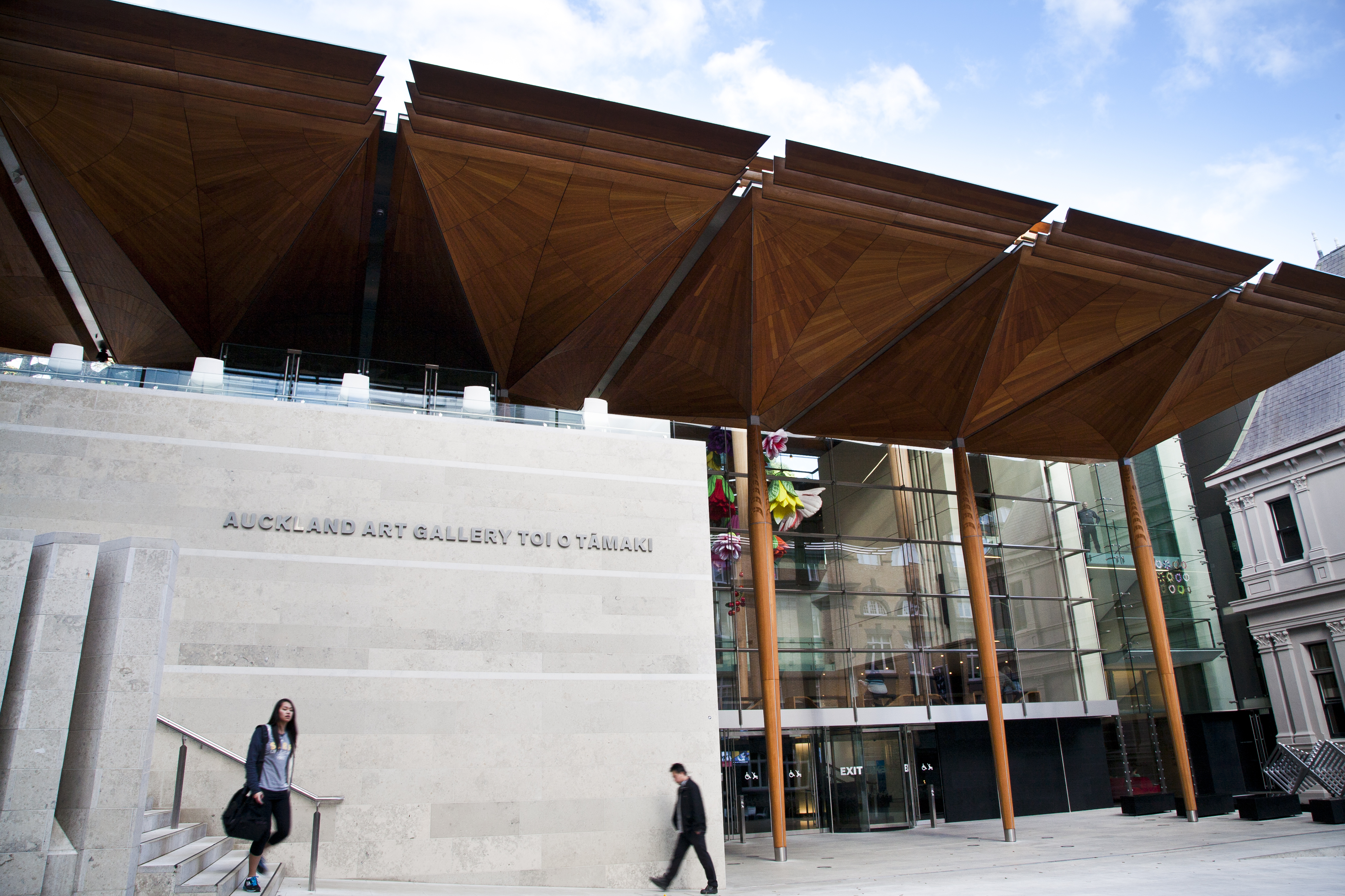 Photograph taken from outside Toi o Tāmaki - Auckland Art Gallery